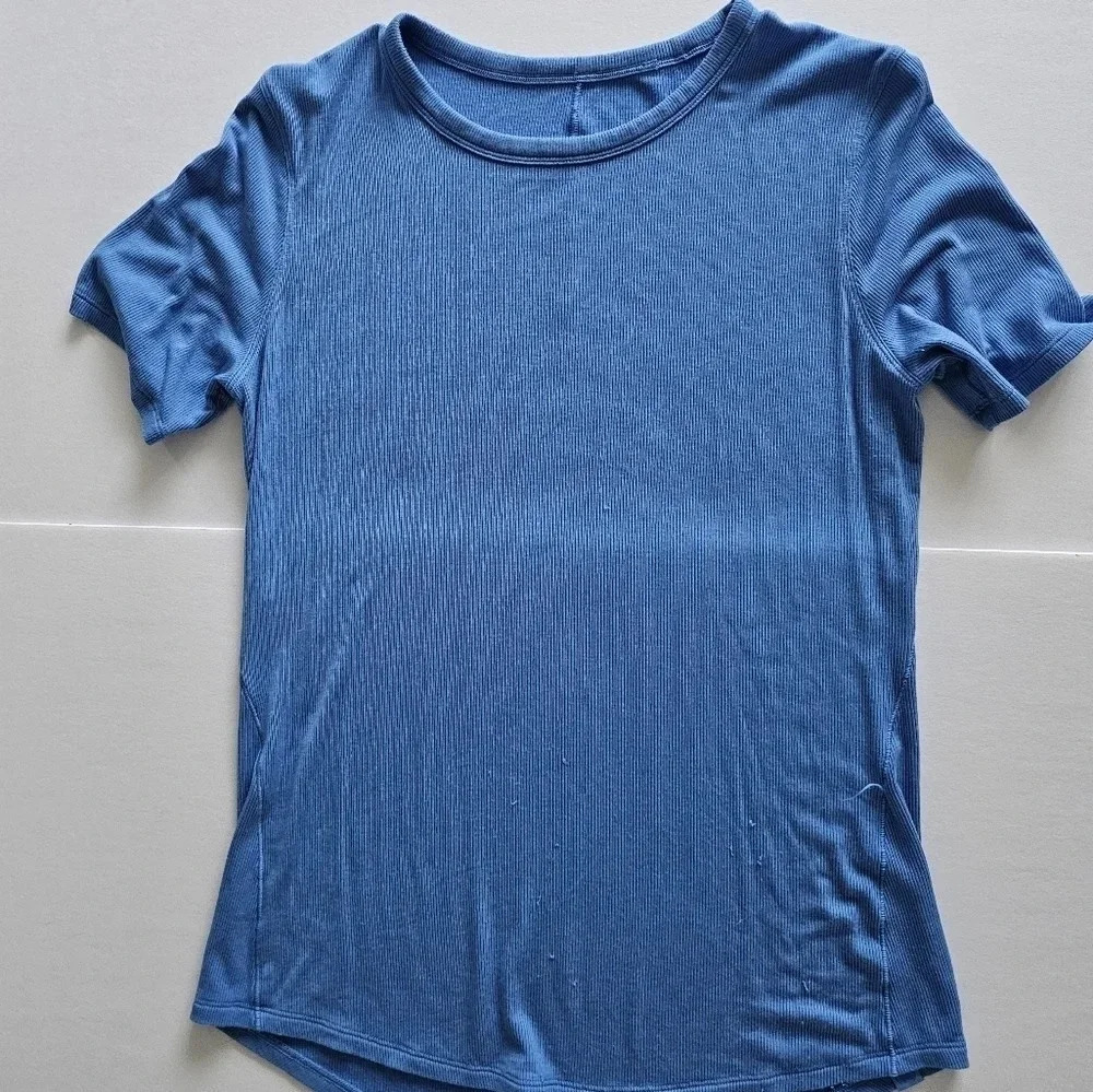 Blue Stretchy Tee - Picture 3 of 4